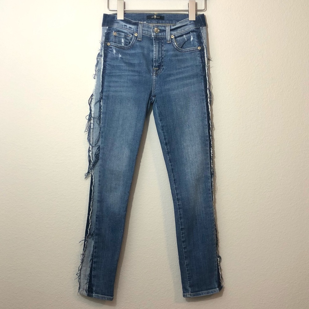 \7 FAM\• Distressed Side Stripe Jeans